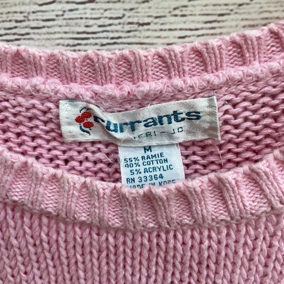 VINTAGE CURRANTS KNITTED SLEEVELESS PINK SWEATER
WITH EMBROIDERED BUNNY RABBIT - Picture 4 of 4